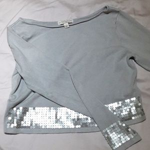Cropped sequence Grey long sleeve shirt